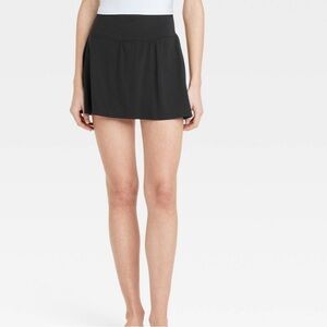 Mid-Rise Skort